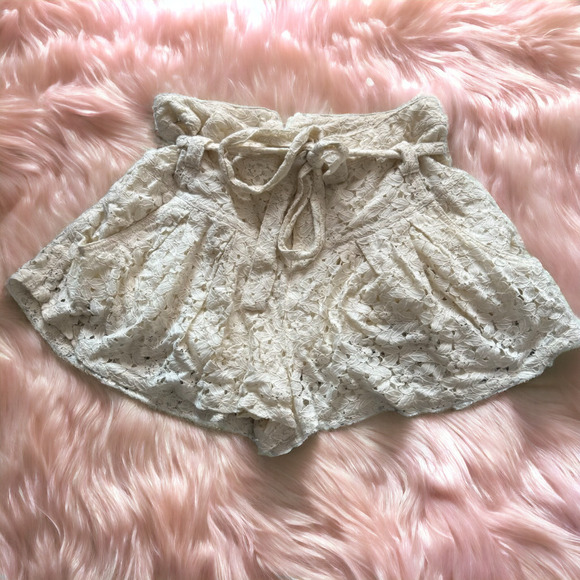Free People Light Cream Lace Flounce Shorts - Picture 1 of 4